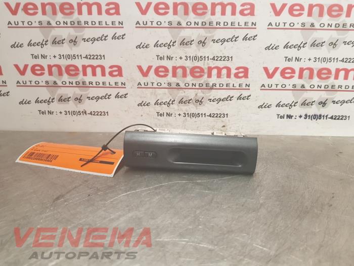 Begagnade Klocka Ford Mondeo I 1.6i 16V (U9) Pris € 9,95 Marginaltabell erbjuds av Venema Autoparts