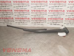 Used Rear wiper arm BMW 1 serie (E81) 118i 16V Price € 19,99 Margin scheme offered by Venema Autoparts