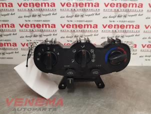 Usados Panel de control de calefacción Kia Picanto (BA) 1.1 12V Precio € 19,95 Norma de margen ofrecido por Venema Autoparts