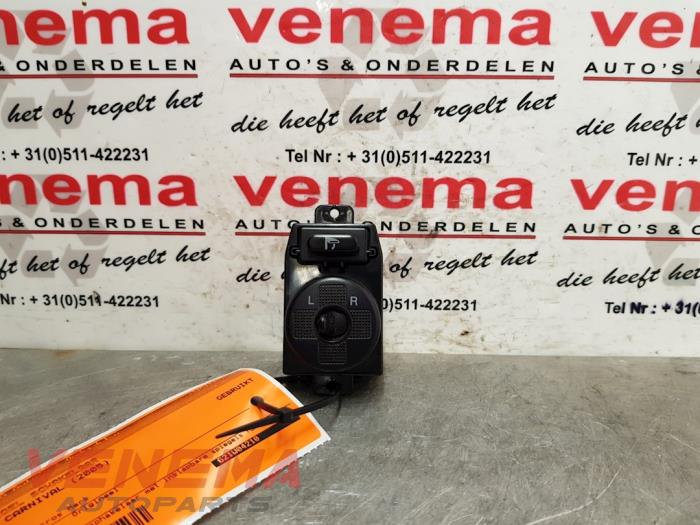 Begagnade Spegelspak Kia Carnival 2 (FIB/FLD) 2.9 HPDi 16V Pris € 14,95 Marginaltabell erbjuds av Venema Autoparts