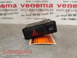 Used Panic lighting switch BMW 3 serie (E46/4) 320d 16V Price € 9,95 Margin scheme offered by Venema Autoparts