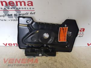 Used Battery box Mercedes E (W212) E-250 CDI 16V BlueTec Price € 34,99 Margin scheme offered by Venema Autoparts