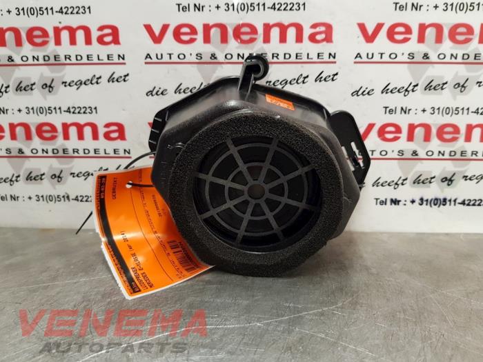 Używane Glosnik Mercedes E (W212) E-250 CDI 16V BlueTec Cena € 24,99 Procedura marży oferowane przez Venema Autoparts