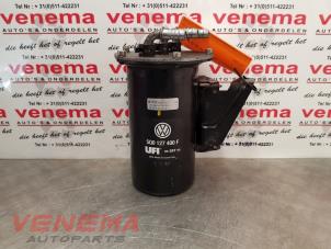 Używane Filtr paliwa Volkswagen Golf VII (AUA) 2.0 TDI 16V Cena € 34,99 Procedura marży oferowane przez Venema Autoparts