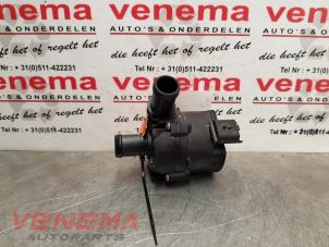 Used Water pump Renault Megane IV (RFBB) 1.3 TCE 140 16V Price € 49,99 Margin scheme offered by Venema Autoparts