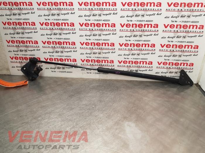 Rear gas strut, right from a BMW X1 (E84) sDrive 20d 2.0 16V 2012