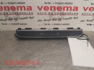 Used Start/stop switch Renault Megane IV (RFBB) 1.3 TCE 140 16V Price € 49,99 Margin scheme offered by Venema Autoparts