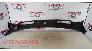 Used Cowl top grille BMW X1 (E84) sDrive 20d 2.0 16V Price € 24,99 Margin scheme offered by Venema Autoparts