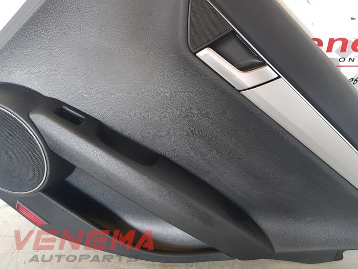 Revêtement portière 4portes arrière droite d'un Mercedes-Benz C Estate (S204) 2.2 C-250 CDI 16V BlueEfficiency 2012