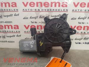 Used Door window motor Renault Captur (2R) 1.3 TCE 130 16V Price € 29,99 Margin scheme offered by Venema Autoparts