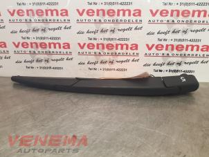 Used Rear wiper arm Renault Captur (2R) 1.3 TCE 150 16V Price € 29,99 Margin scheme offered by Venema Autoparts