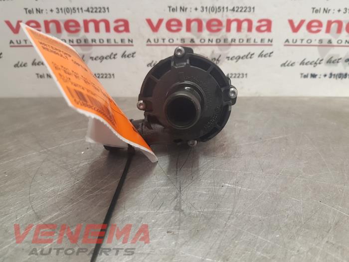 Begagnade Vattenpump Renault Captur I (2R) 1.3 TCE 150 16V Pris € 49,99 Marginaltabell erbjuds av Venema Autoparts