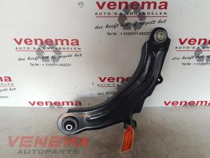 Used Front wishbone, right Renault Captur (2R) 1.3 TCE 130 16V Price € 39,99 Margin scheme offered by Venema Autoparts