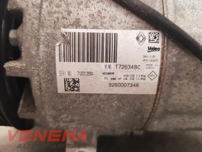 Bomba de aire acondicionado de un Renault Clio IV Estate/Grandtour (7R) 0.9 Energy TCE 90 12V 2018