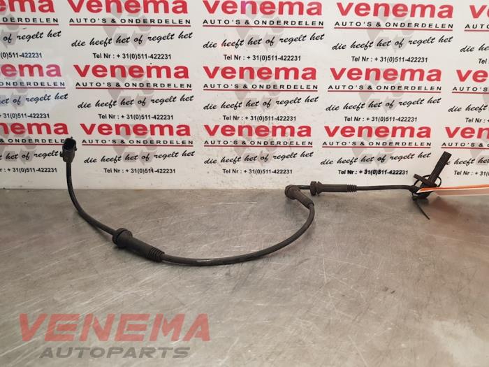 Używane Czujnik ABS Renault Clio IV Estate/Grandtour (7R) 0.9 Energy TCE 90 12V Cena € 14,99 Procedura marży oferowane przez Venema Autoparts