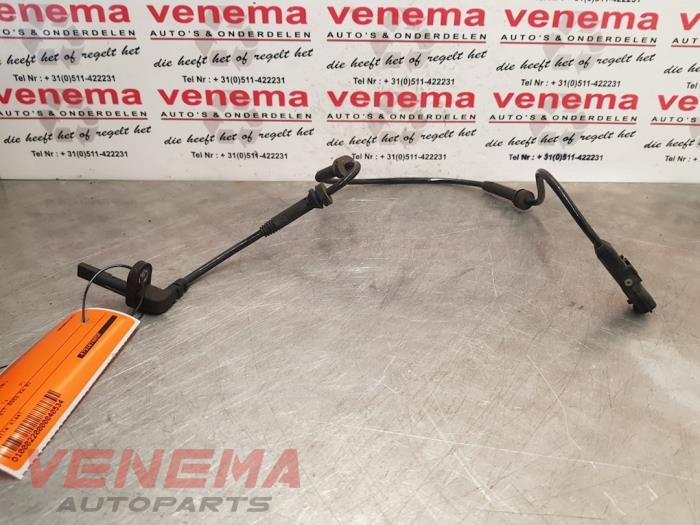 Begagnade ABS-sensor Renault Clio IV Estate/Grandtour (7R) 0.9 Energy TCE 90 12V Pris € 14,99 Marginaltabell erbjuds av Venema Autoparts