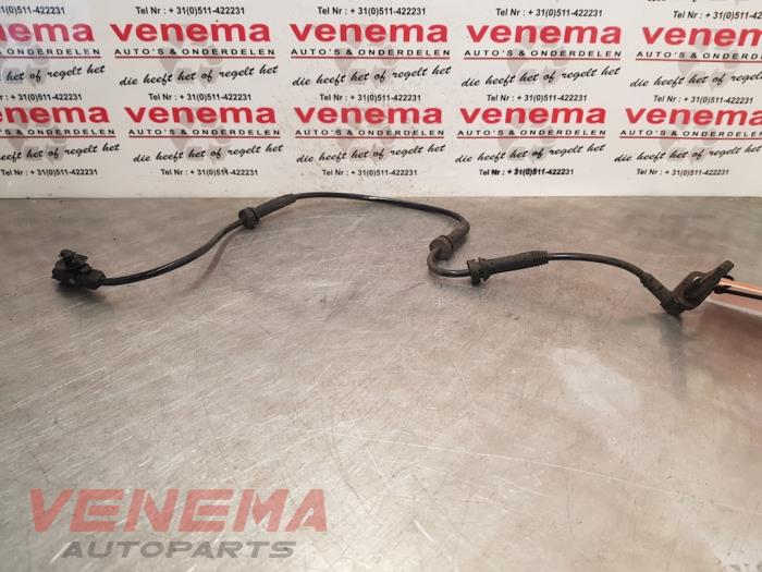 Begagnade ABS-sensor Renault Clio IV Estate/Grandtour (7R) 0.9 Energy TCE 90 12V Pris € 14,99 Marginaltabell erbjuds av Venema Autoparts