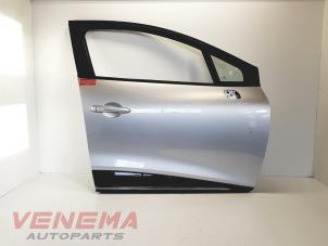 Używane Drzwi prawe przednie wersja 4-drzwiowa Renault Clio IV (5R) 1.5 Energy dCi 90 FAP Cena € 279,99 Procedura marży oferowane przez Venema Autoparts