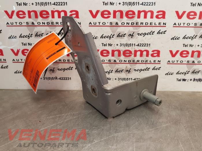 Usagé Support (divers) Renault Captur I (2R) 1.3 TCE 150 16V Prix € 14,99 Règlement à la marge proposé par Venema Autoparts