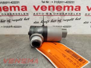 Usados Bomba de limpiaparabrisas delante Toyota Aygo (B40) 1.0 12V VVT-i Precio € 9,99 Norma de margen ofrecido por Venema Autoparts