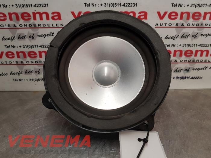 Używane Glosnik Austin Mini Open (R52) 1.6 16V Cooper S Cena € 64,99 Procedura marży oferowane przez Venema Autoparts