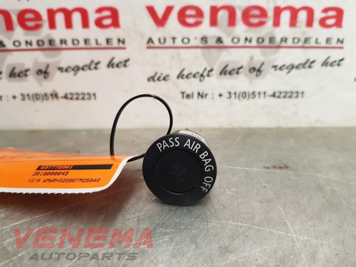 Begagnade Airbagsensor Austin Mini Open (R52) 1.6 16V Cooper S Pris € 9,99 Marginaltabell erbjuds av Venema Autoparts