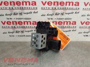 Used Cooling fan resistor Renault Clio IV (5R) 0.9 Energy TCE 90 12V Price € 29,99 Margin scheme offered by Venema Autoparts