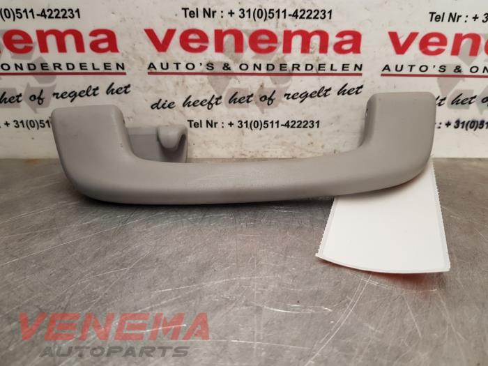 Usagé Divers BMW 1 serie (F20) 116i 1.6 16V Prix € 9,99 Règlement à la marge proposé par Venema Autoparts