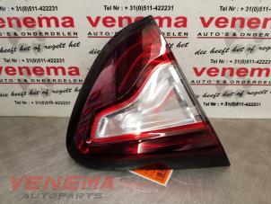 Used Tailgate reflector, left Renault Captur (2R) 1.2 TCE 16V EDC Price € 39,99 Margin scheme offered by Venema Autoparts