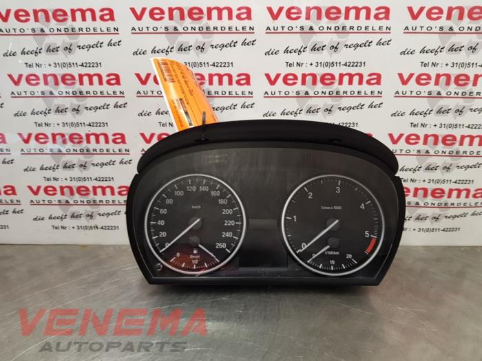 Odometer KM from a BMW 3 serie Touring (E91) 316d 16V 2012