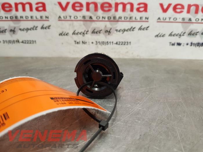 Begagnade Diskanthögtalare Opel Corsa D 1.2 16V LPG Pris € 9,99 Marginaltabell erbjuds av Venema Autoparts