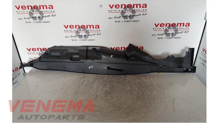 Begagnade Scuttleboard Opel Corsa D 1.2 16V Pris € 29,99 Marginaltabell erbjuds av Venema Autoparts