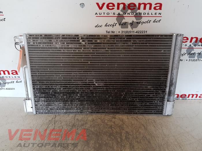 Usagé Radiateur clim Opel Corsa D 1.2 16V Prix € 34,99 Règlement à la marge proposé par Venema Autoparts