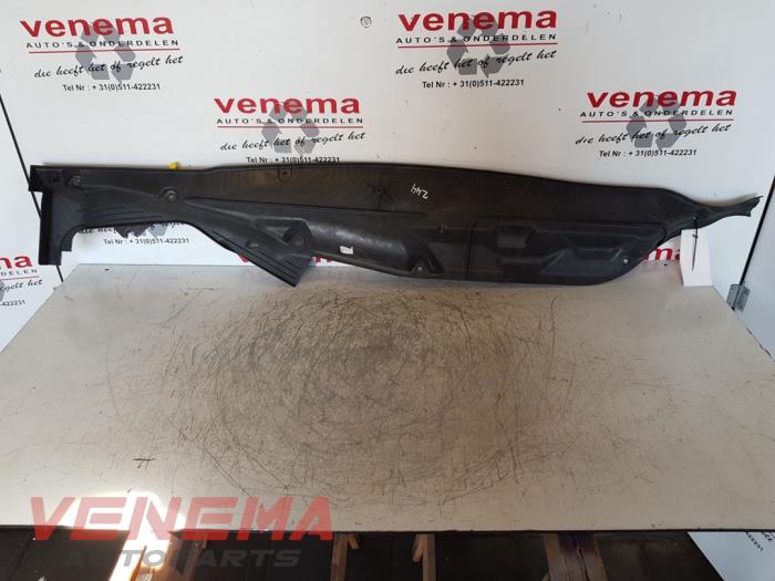 Używane Parawan Opel Corsa D 1.2 16V Cena € 14,99 Procedura marży oferowane przez Venema Autoparts