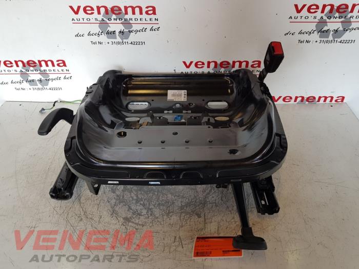 Begagnade Sätesram Audi A1 Sportback (8XA/8XF) 1.0 TFSI Ultra 12V Pris € 99,99 Marginaltabell erbjuds av Venema Autoparts