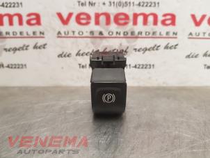 Używane Przelacznik hamulca postojowego Opel Astra K Sports Tourer 1.6 CDTI 136 16V Cena € 14,99 Procedura marży oferowane przez Venema Autoparts