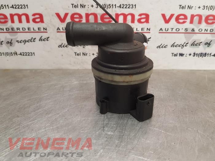 Begagnade Extra vattenpump Volkswagen Amarok 2.0 BiTDI 16V 180 4Motion Pris € 59,99 Marginaltabell erbjuds av Venema Autoparts