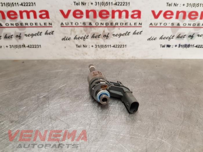Injector (petrol injection) from a Volkswagen Golf VI (5K1) 1.4 TSI 160 16V 2012