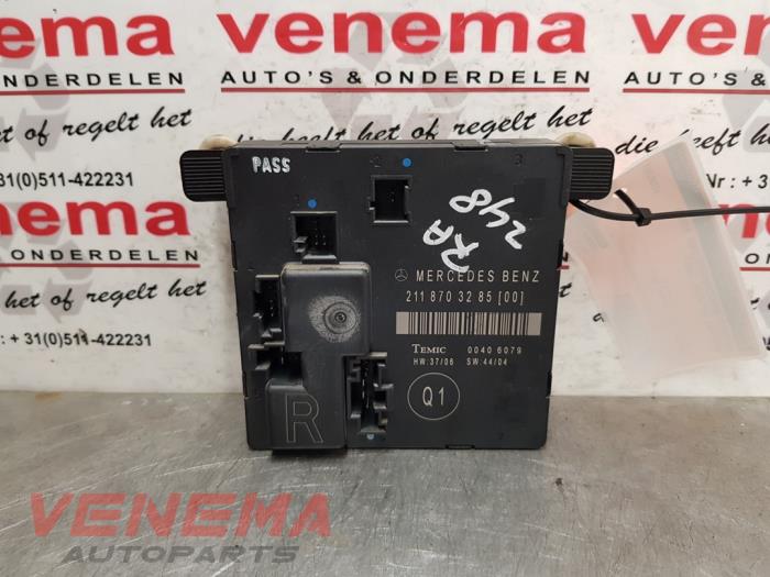 Używane Modul centralnego zamka Mercedes E (VF211) 2.2 E-220 CDI 16V Cena € 14,99 Procedura marży oferowane przez Venema Autoparts