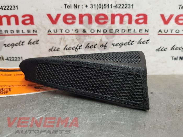Begagnade Diskanthögtalare Mercedes E (VF211) 2.2 E-220 CDI 16V Pris € 14,99 Marginaltabell erbjuds av Venema Autoparts