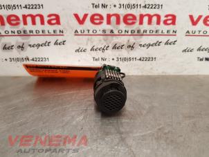 Used Interior temperature sensor Mercedes E (211) 2.2 E-220 CDI 16V Price € 14,99 Margin scheme offered by Venema Autoparts