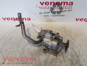 Używane Pompa oleju Mercedes E (211) 2.2 E-220 CDI 16V Cena € 44,99 Procedura marży oferowane przez Venema Autoparts
