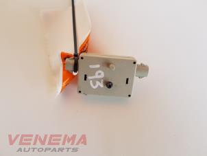 Usados Amplificador de antena Mini Mini (R56) 1.6 16V Cooper Precio € 9,99 Norma de margen ofrecido por Venema Autoparts