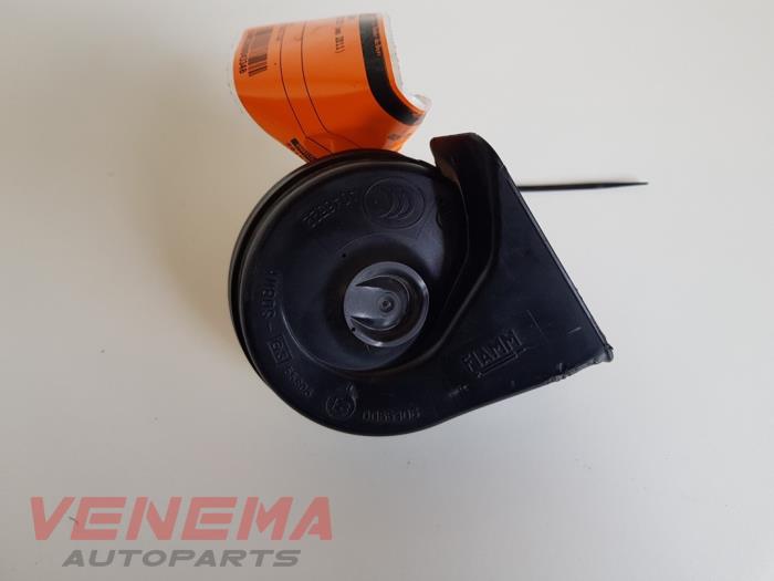 Używane Klakson Mini Mini (R56) 1.6 16V Cooper Cena € 9,99 Procedura marży oferowane przez Venema Autoparts