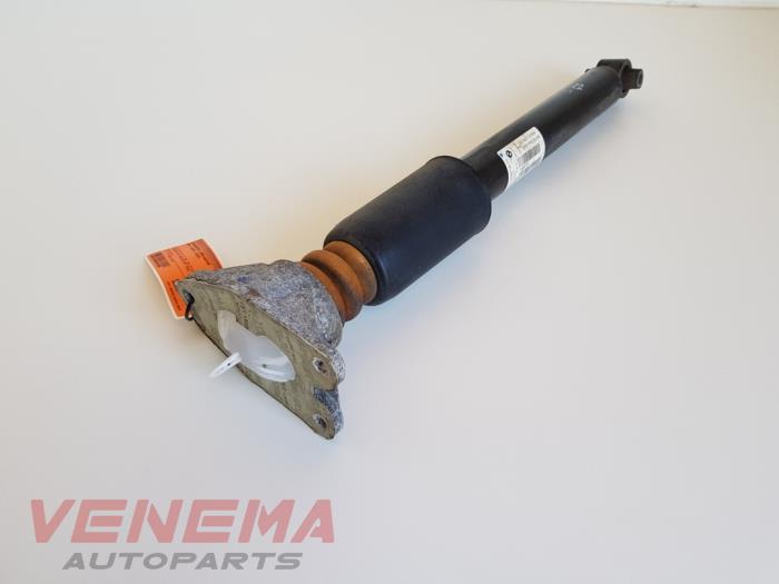 Rear shock absorber, left from a BMW 4 serie (F32) 428i xDrive 2.0 Turbo 16V 2015