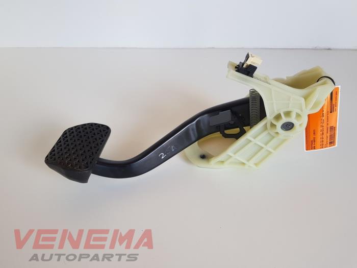 Używane Pedal hamulca BMW 4 serie (F32) 428i xDrive 2.0 Turbo 16V Cena € 39,99 Procedura marży oferowane przez Venema Autoparts