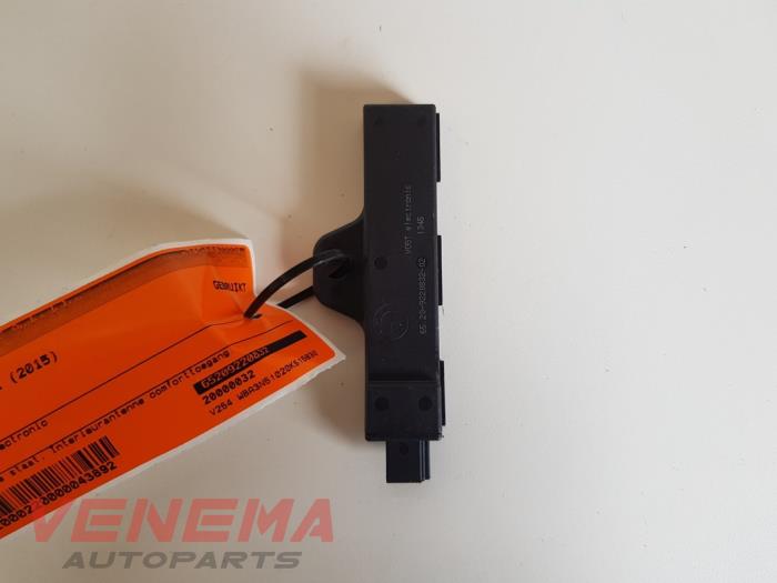 Używane Antena BMW 4 serie (F32) 428i xDrive 2.0 Turbo 16V Cena € 14,99 Procedura marży oferowane przez Venema Autoparts