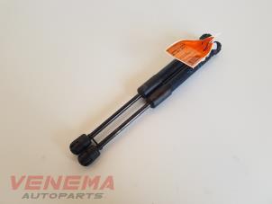 Gebrauchte Gasdämpfer Motorhaube Set BMW 4 serie (F32) 428i xDrive 2.0 Turbo 16V Preis € 14,99 Margenregelung angeboten von Venema Autoparts