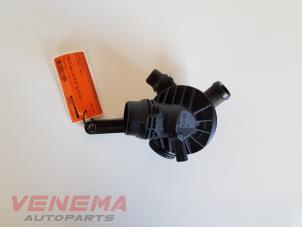 Usagé Boîtier thermostat BMW 1 serie (F20) 116i 1.6 16V Prix € 19,99 Règlement à la marge proposé par Venema Autoparts