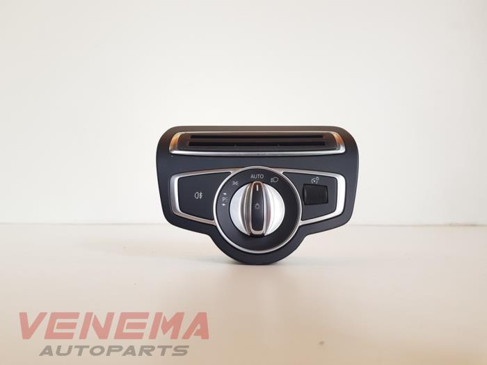 Interruptor de luz de un Mercedes-Benz C Estate (S205) C-250 CDI BlueTEC, C-250 d 2.2 16V 4-Matic 2017